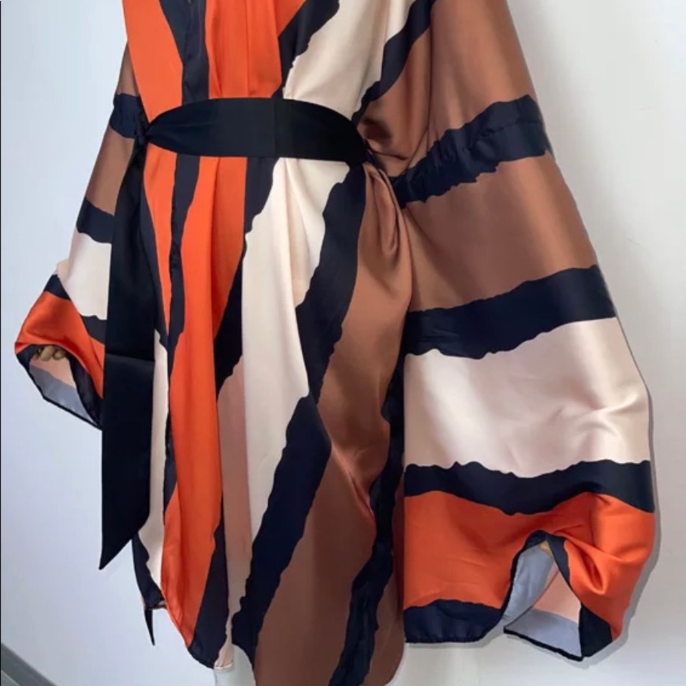 Kimono /dress- one sz fits most sm-3X - Picture 5 of 14